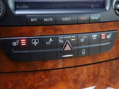 Used 2006 Mercedes-Benz E 350 4MATIC Sedan image 40