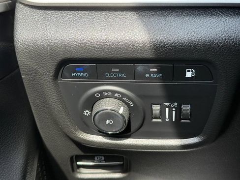 Used 2023 Jeep Grand Cherokee 4WD 4xe image 21