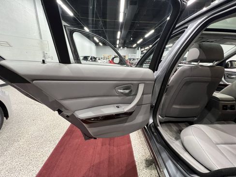 Used 2011 BMW 328i xDrive Sedan image 30