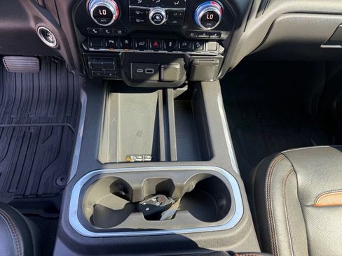 Used 2019 GMC Sierra 1500 AT4 w/ AT4 Preferred Package AWD/4WD image 39