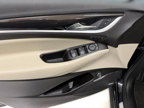 Used 2020 Buick Enclave Premium AWD/4WD image 12