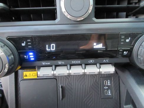 Used 2026 Toyota 4Runner TRD Sport Premium AWD/4WD image 32