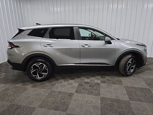 Used 2023 Kia Sportage LX image 2