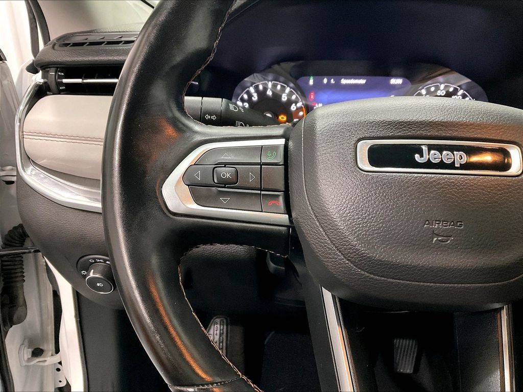 Used 2022 Jeep Compass Limited AWD/4WD image 22