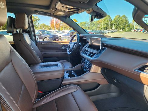 Certified 2024 Chevrolet Tahoe High Country w/ Advanced Technology Package image 28