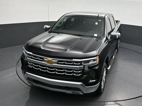 Used 2024 Chevrolet Silverado 1500 LTZ RWD image 17