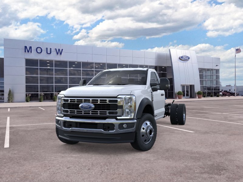 New 2025 Ford F550 4x4 Regular Cab Super Duty w/ XLT Value Package image 2