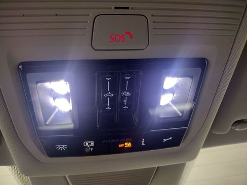 New 2026 Volkswagen Tiguan SE image 31