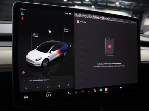 Used 2023 Tesla Model Y Long Range AWD/4WD image 50