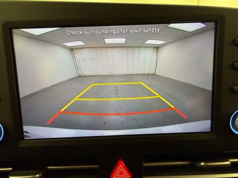 Used 2021 Hyundai Elantra SEL FWD image 22