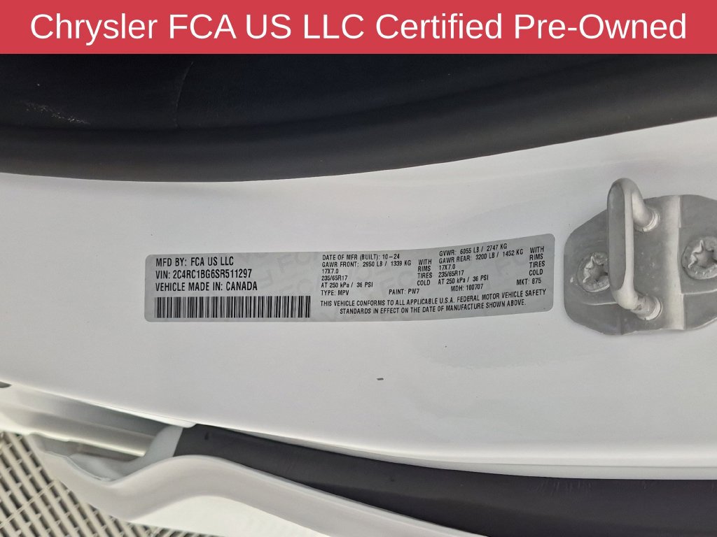 Certified 2025 Chrysler Pacifica Select FWD image 41