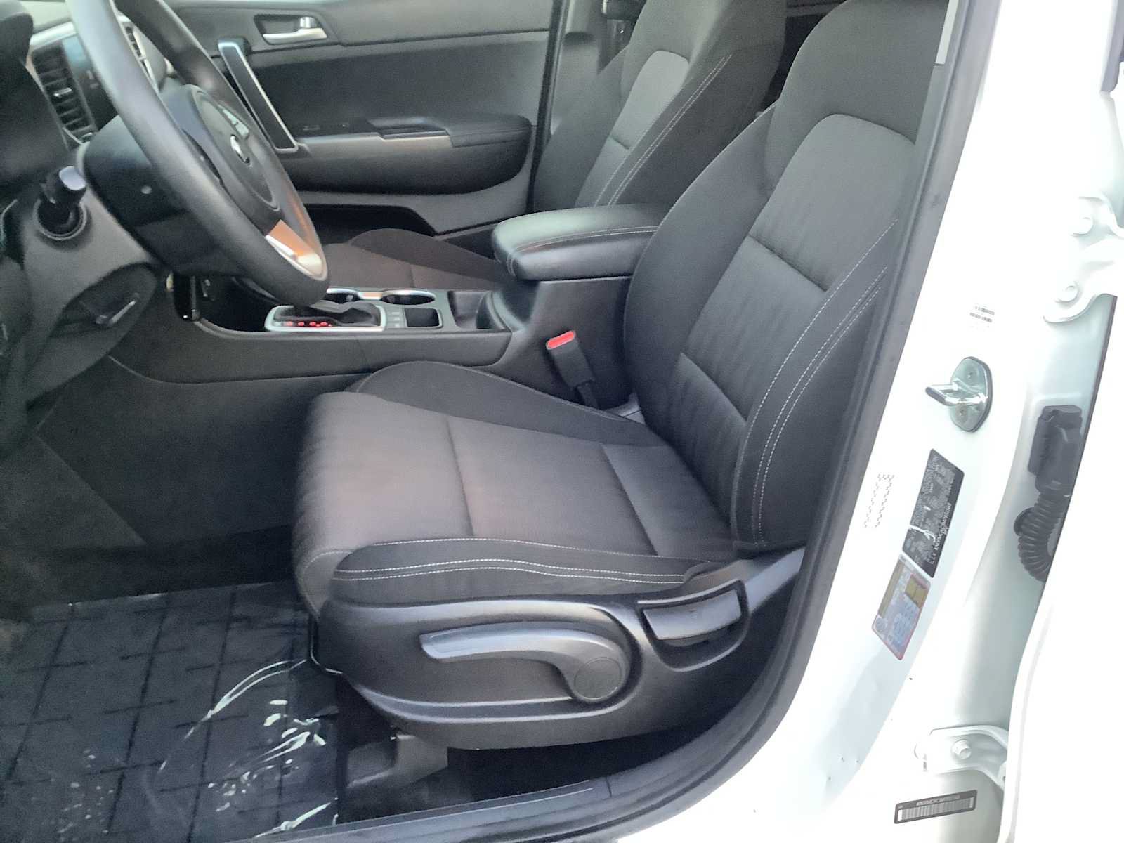 Used 2021 Kia Sportage LX AWD/4WD image 11