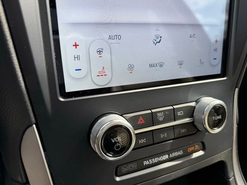 Used 2022 Ford Edge SEL w/ Convenience Package image 22