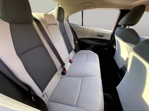 Used 2022 Toyota Corolla LE FWD image 19