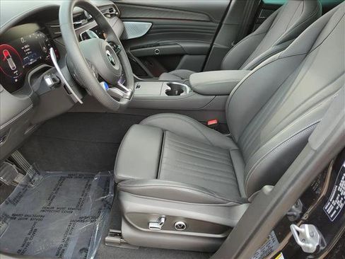 Used 2025 Maserati Grecale Modena AWD/4WD image 16