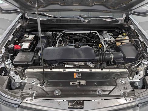 Used 2023 Chevrolet Colorado W/T RWD image 13