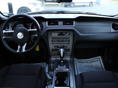 Used 2014 Ford Mustang Coupe RWD image 11