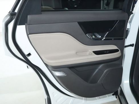 Used 2023 Lincoln Corsair Reserve FWD image 15