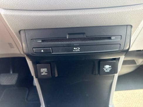 Used 2019 Honda Odyssey EX-L image 25