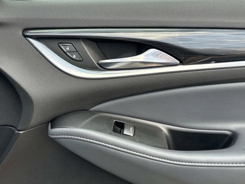 Used 2024 Buick Enclave Premium image 16