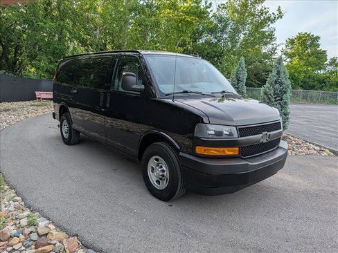 Used 2021 Chevrolet Express 2500 w/ Driver Convenience Package RWD image 7