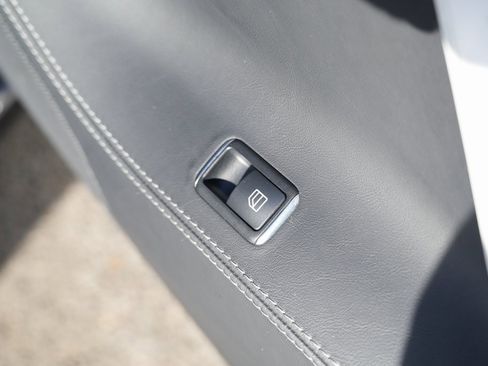 Used 2021 Tesla Model S Long Range Plus image 36