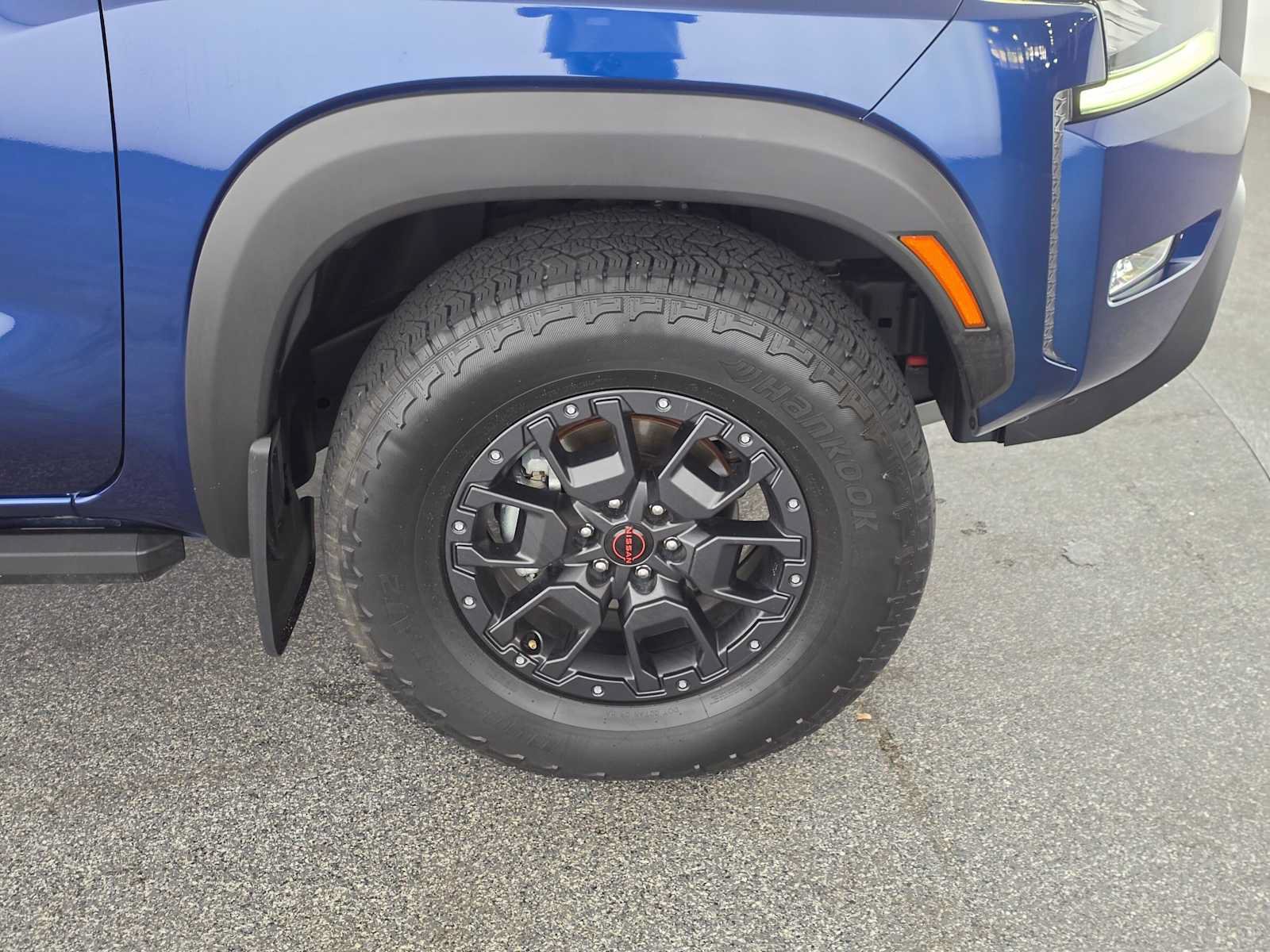 Used 2023 Nissan Frontier PRO-4X w/ Pro-4X Premium Package AWD/4WD image 9