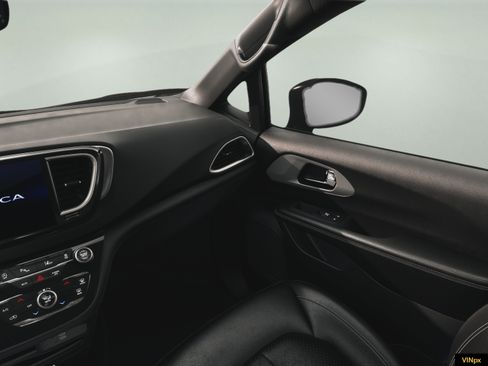 New 2027 Chrysler Pacifica LX FWD image 17