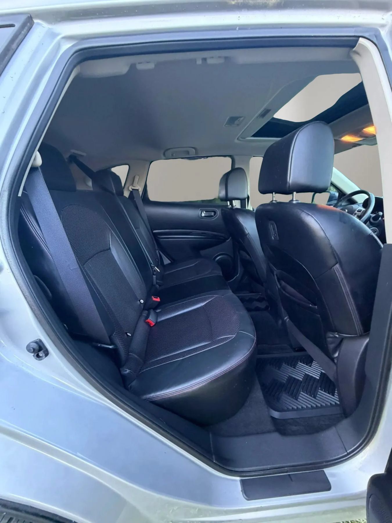 Used 2012 Nissan Rogue SL FWD image 12