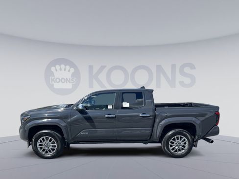 Used 2024 Toyota Tacoma Limited w/ Limited Package (LT) AWD/4WD image 2