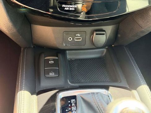 Used 2020 Nissan Rogue SL w/ Premium Package FWD image 23