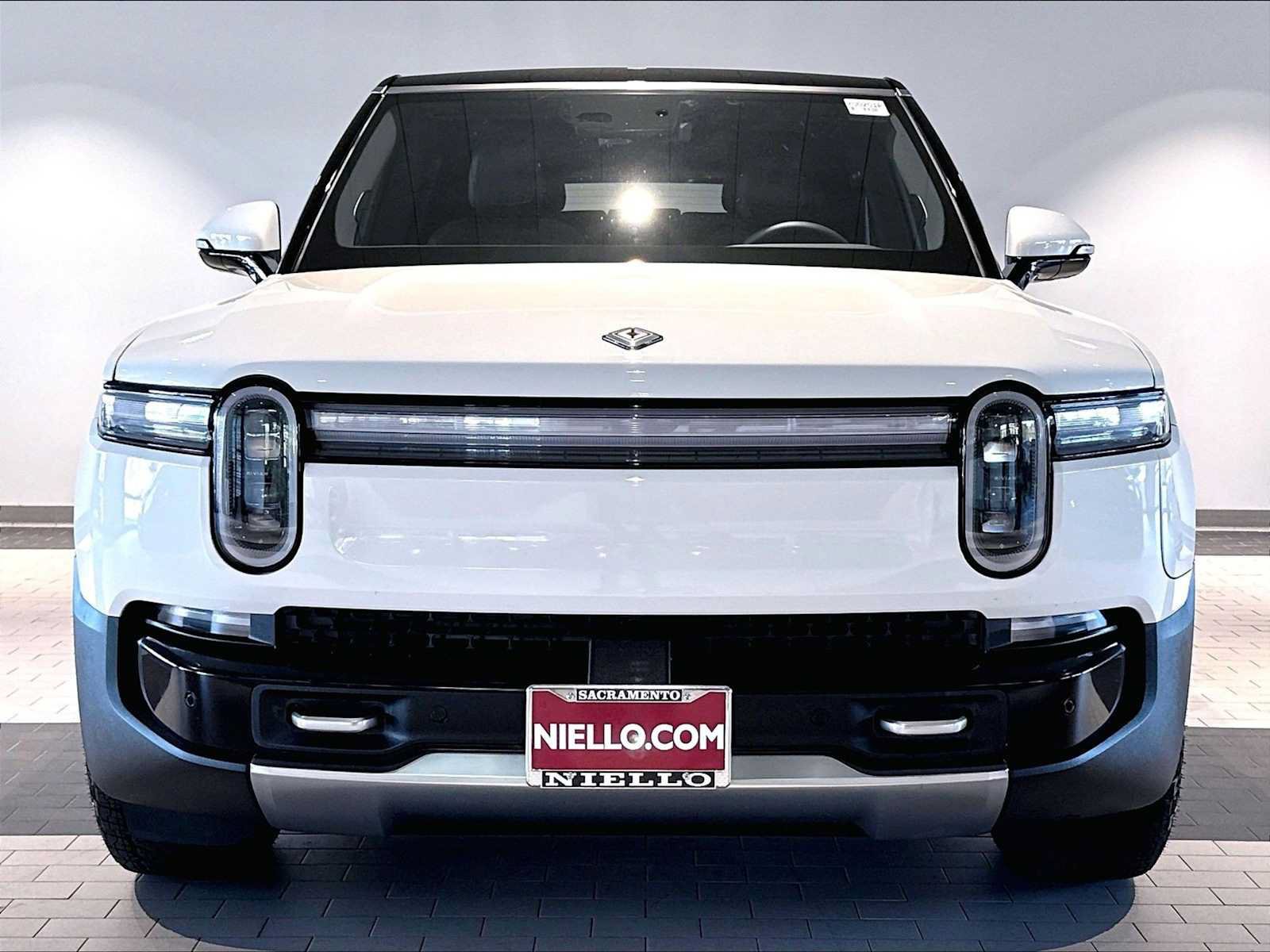Used 2026 Rivian R1S Adventure Dual AWD/4WD image 14