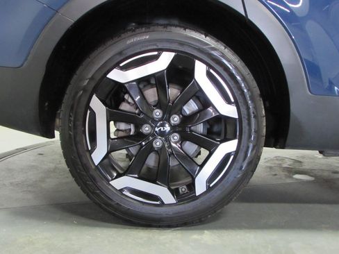 Used 2024 Kia Telluride S w/ S Sunroof Package FWD image 9