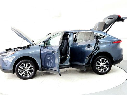 Certified 2023 Toyota Venza LE AWD/4WD image 10
