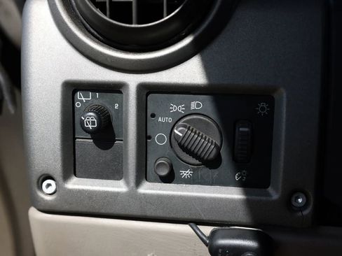 Used 2003 HUMMER H2 w/ Preferred Equipment Group image 42