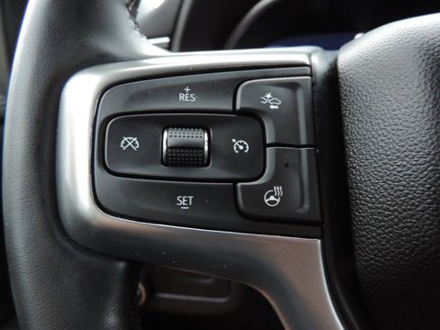 Used 2023 Chevrolet Suburban Z71 w/ Luxury Package image 30