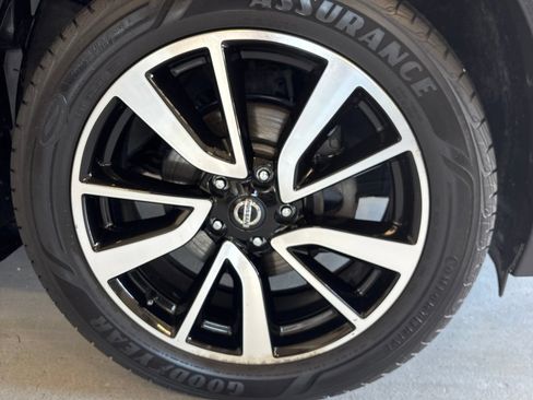 Used 2019 Nissan Rogue SL w/ Premium Package AWD/4WD image 13