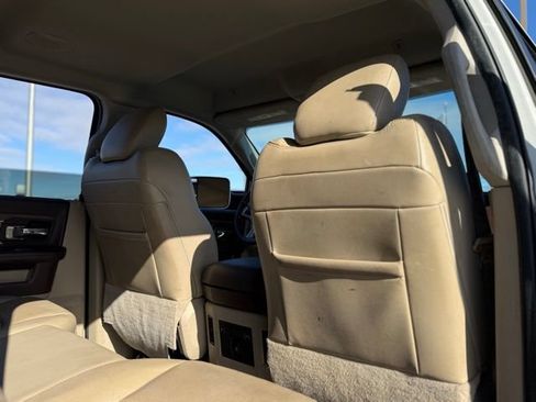 Used 2018 RAM 3500 Laramie w/ Convenience Group AWD/4WD image 14