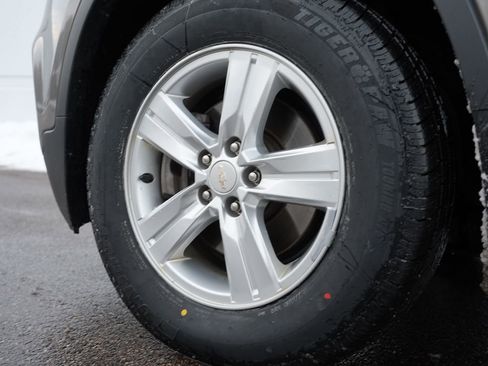 Used 2020 Chevrolet Trax LT w/ LT Convenience Package image 32