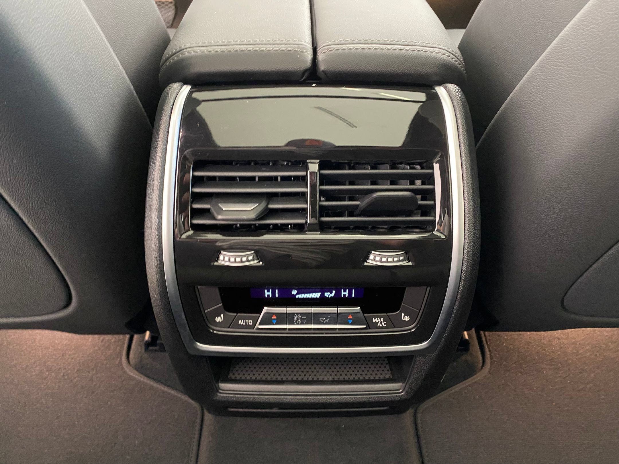 Used 2026 BMW X7 xDrive40i AWD/4WD image 31