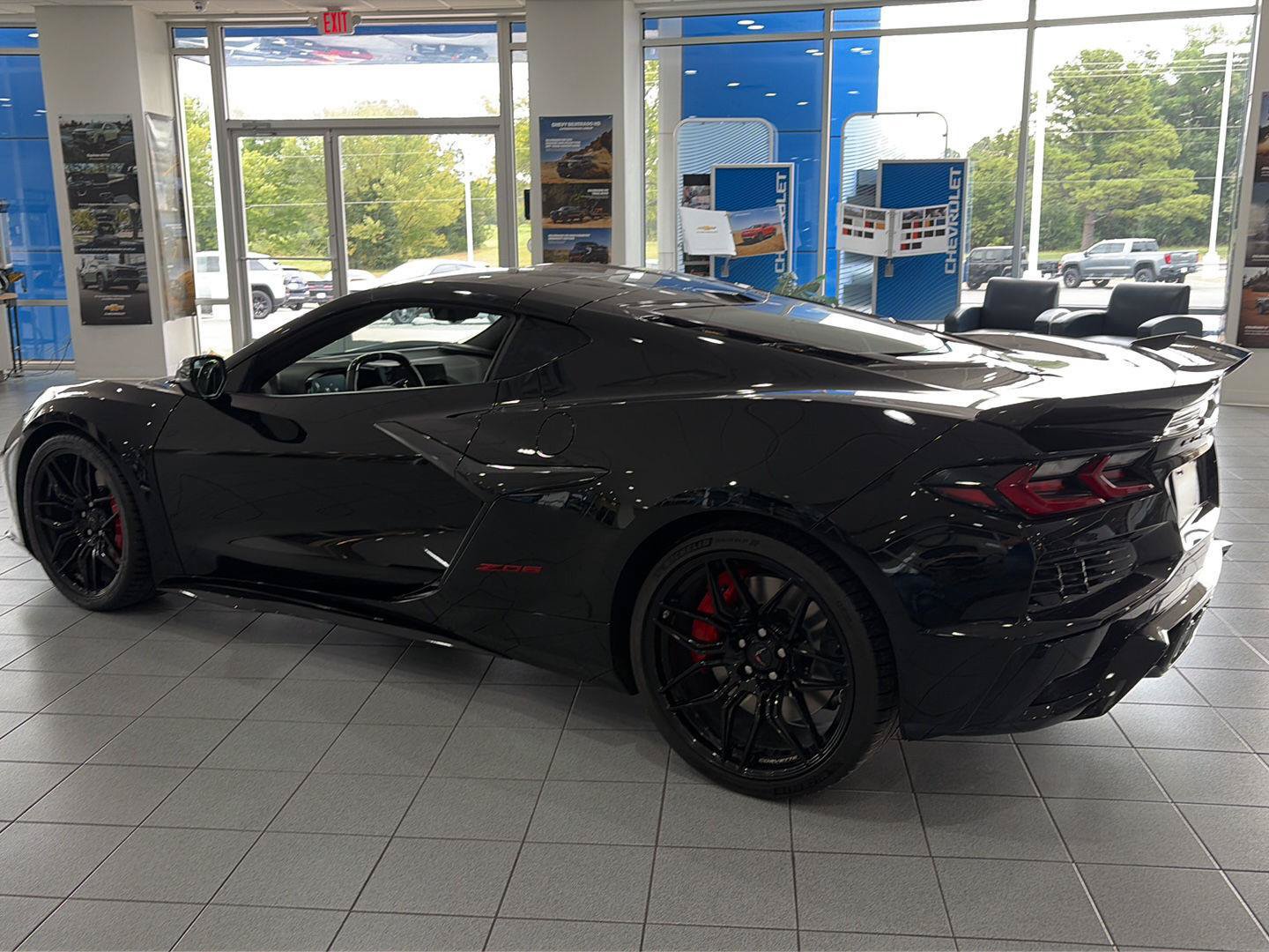 Used 2025 Chevrolet Corvette Z06 RWD image 6