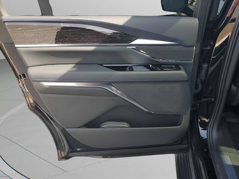 New 2026 Cadillac Escalade IQL Luxury w/ LPO, Floor Liner Package AWD/4WD image 22