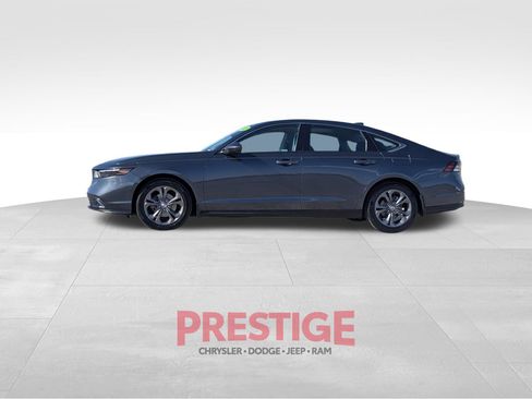 Used 2023 Honda Accord EX image 10