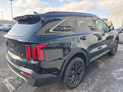Certified 2021 Kia Sorento S image 5