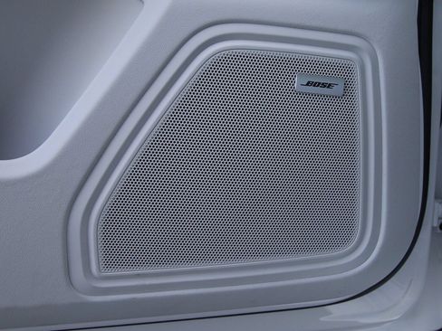 Certified 2023 Porsche Macan Turbo AWD/4WD image 10