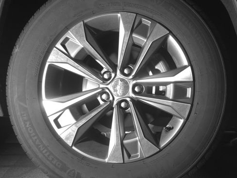 Used 2025 Chevrolet Equinox LT FWD image 13