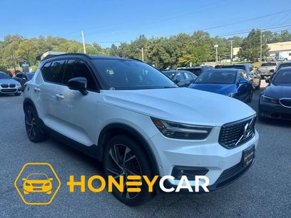 Used 2019 Volvo XC40 T5 R-Design
