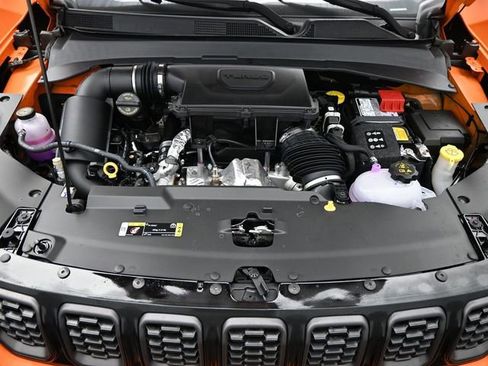New 2026 Jeep Compass Latitude w/ Sun and Sound Group AWD/4WD image 22