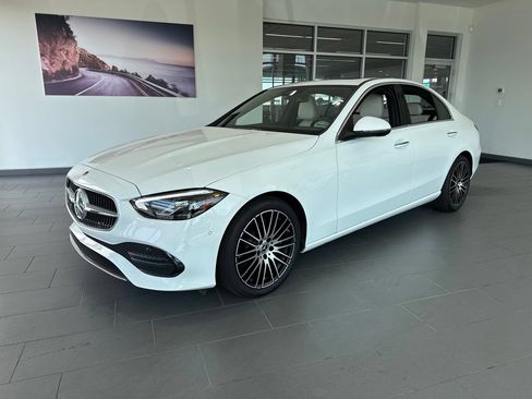 Used 2024 Mercedes-Benz C 300 4MATIC Sedan image 4