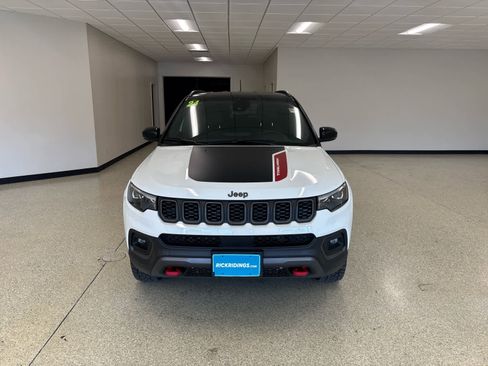 Used 2024 Jeep Compass Trailhawk w/ Trailhawk Elite Group image 6